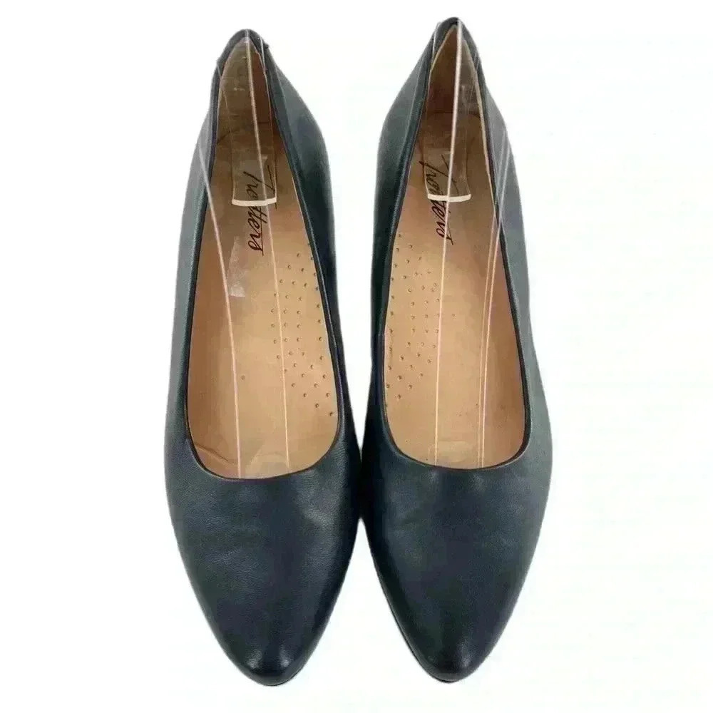 Trotters womens Kiera heels size 6 N navy blue leather pointy toe career pumps - Picture 2 of 12